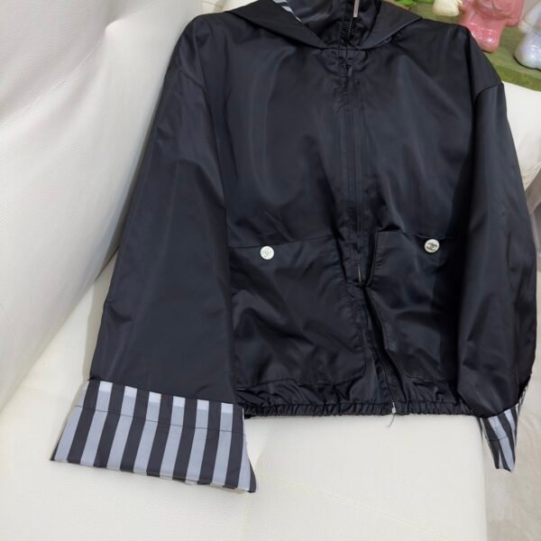 Chanel women's top（A7YC027159）