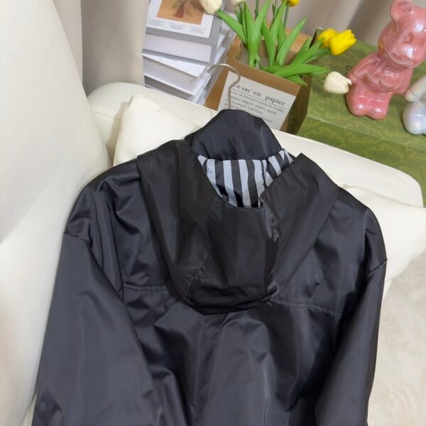 Chanel women's top（A7YC027159）