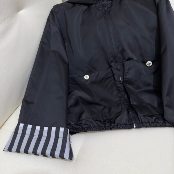 Chanel women's top（A7YC027159）