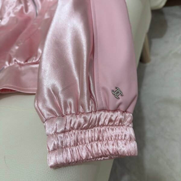 Chanel women's top（A7YC047189）