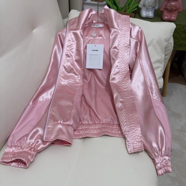 Chanel women's top（A7YC047189）