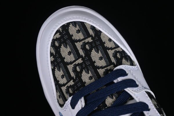 Nk SB Dunk Low Dior Anniversary High end Customized Low cut Casual Board Shoes（DR9158-007）