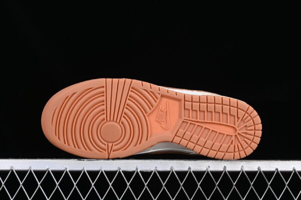 Nk SB Dunk Low LV Collaboration - Chocolate Anniversary High end Customized Low cut Casual Board Shoes（FC1688-133）