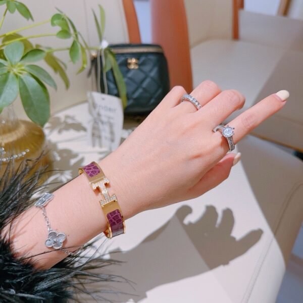 HERMES Enamel bracelet (Hl65B40)