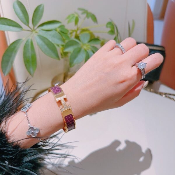 HERMES Enamel bracelet (Hl65B40)