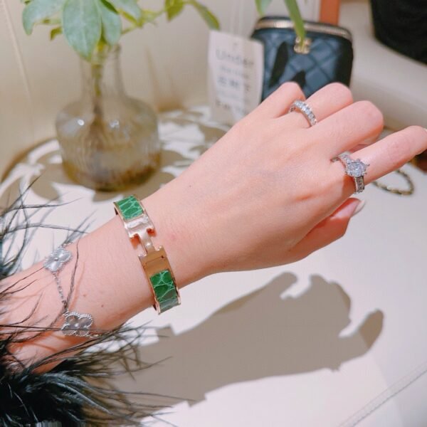 HERMES Enamel bracelet (Hl65B40)