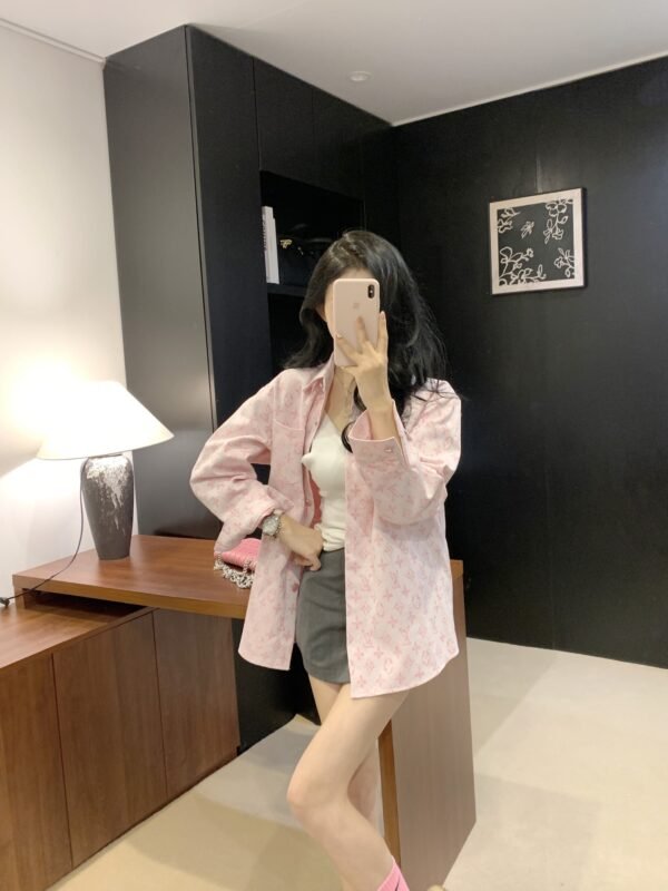 LV women's top（KG108124）