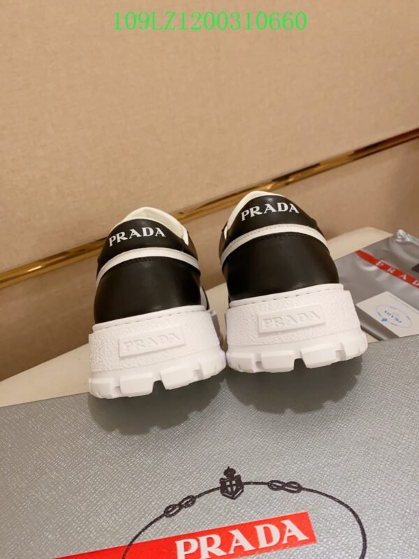 PRADA Downtown leather sneakers（109LZ120031）