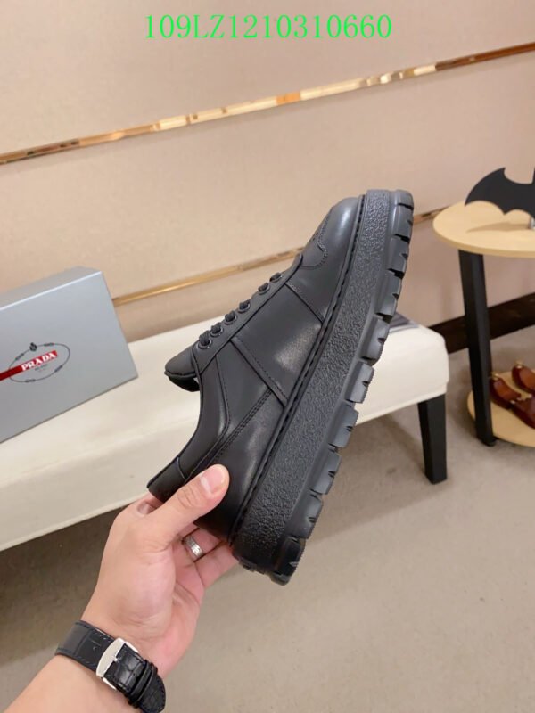 PRADA Downtown leather sneakers（109LZ121031）