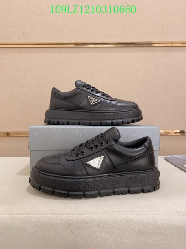 PRADA Downtown leather sneakers（109LZ121031）