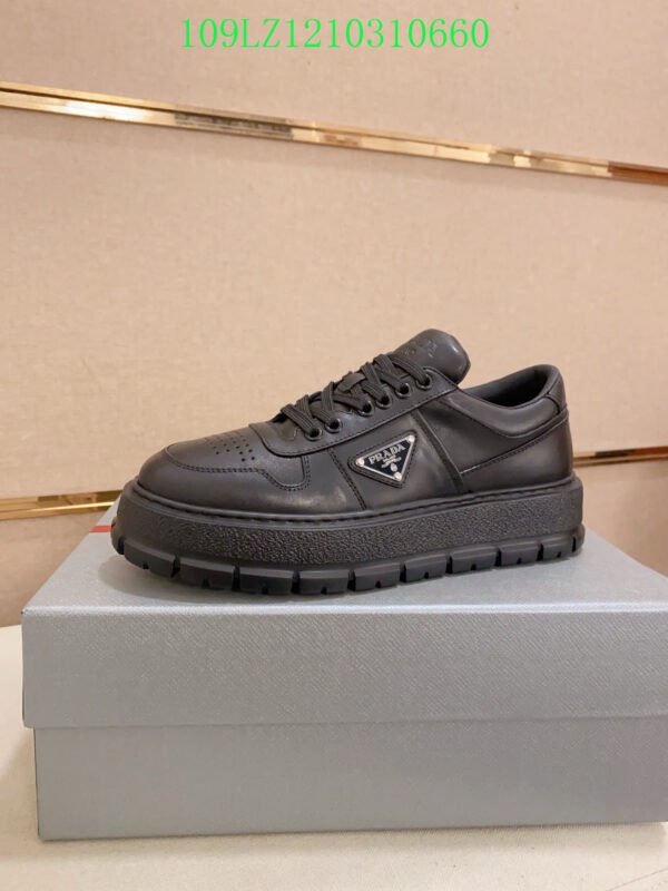 PRADA Downtown leather sneakers（109LZ121031）