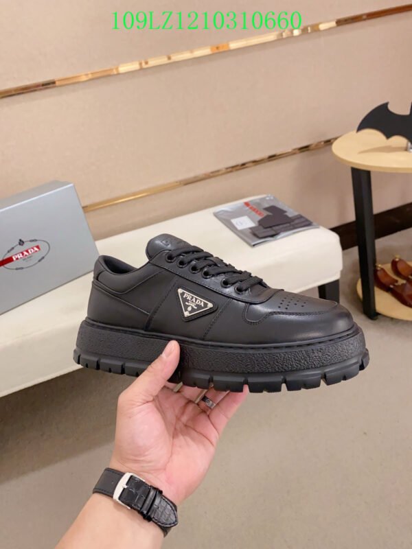 PRADA Downtown leather sneakers（109LZ121031）