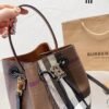 B Designer bucket bag（69HL2302）