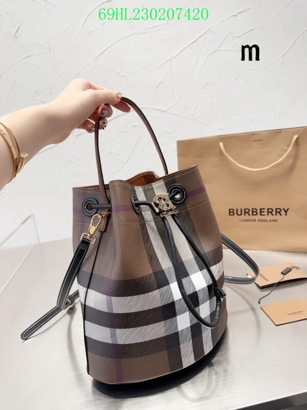 B Designer bucket bag（69HL2302）