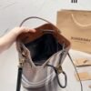 B Designer bucket bag（69HL2302）