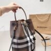 B Designer bucket bag（69HL2302）