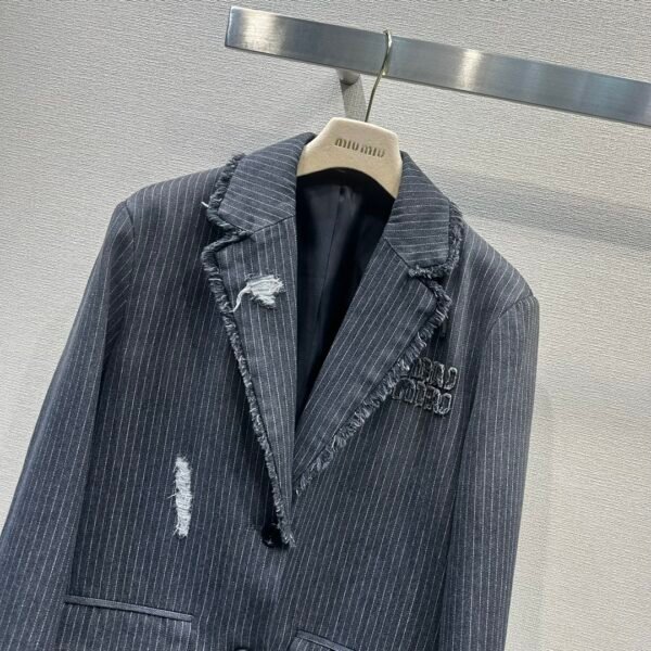 M*IU （67A7JZ372159）Ladies' suit