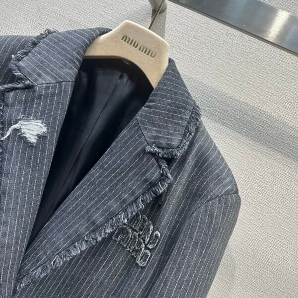 M*IU （67A7JZ372159）Ladies' suit
