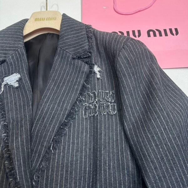 M*IU （67A7JZ372159）Ladies' suit