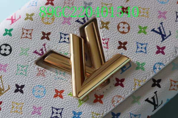 L-V New Arrivals bags (89GC22040)
