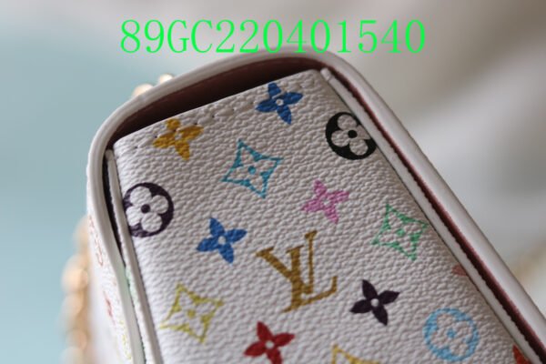 L-V New Arrivals bags (89GC22040)