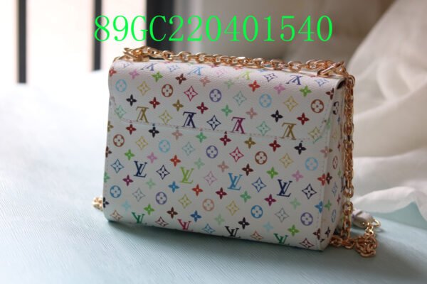 L-V New Arrivals bags (89GC22040)