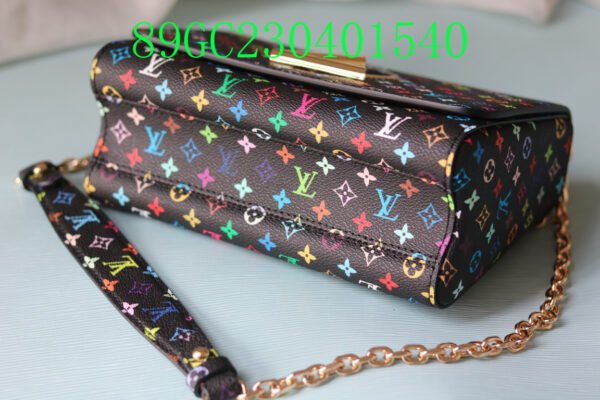 L-V New Arrivals bags (89GC23040)