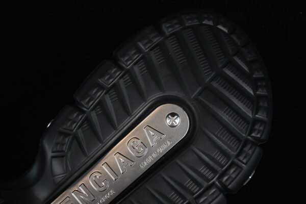 B*lenciaga Hardcrocs Slide（W1S8N1081）