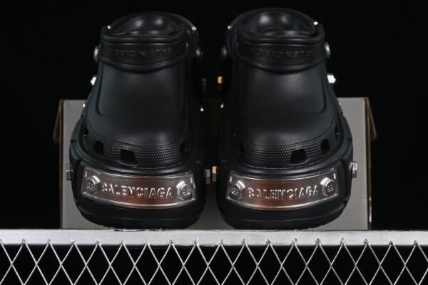 B*lenciaga Hardcrocs Slide（W1S8N1081）