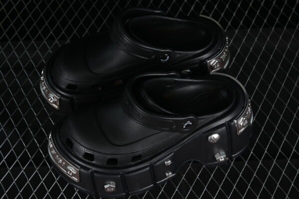 B*lenciaga Hardcrocs Slide（W1S8N1081）