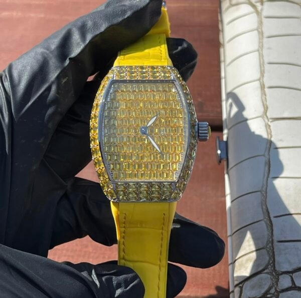 ABF Franck Muller launches new women’s watch V32 Gypsophila full of square diamonds