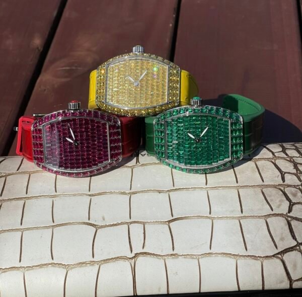 ABF Franck Muller launches new women’s watch V32 Gypsophila full of square diamonds