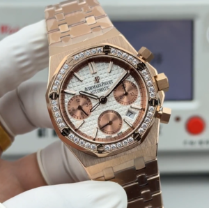 38mm Audemars Piguet Royal Oak series 26715BC.ZZ.1356BC.01